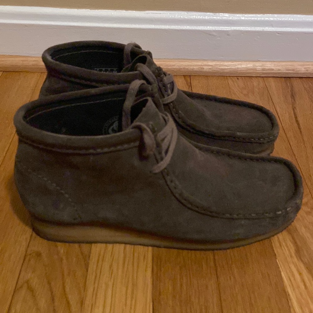 Clark’s Wallabees Cheese Sole Size 8.5